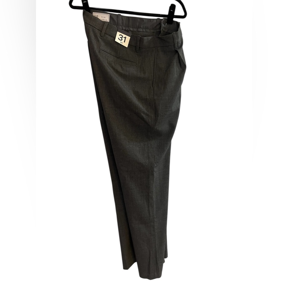 NEW Gap Men's 365 Relaxed Pleated Trousers Charcoal Heather Grey 31/30 - Picture 6 of 8